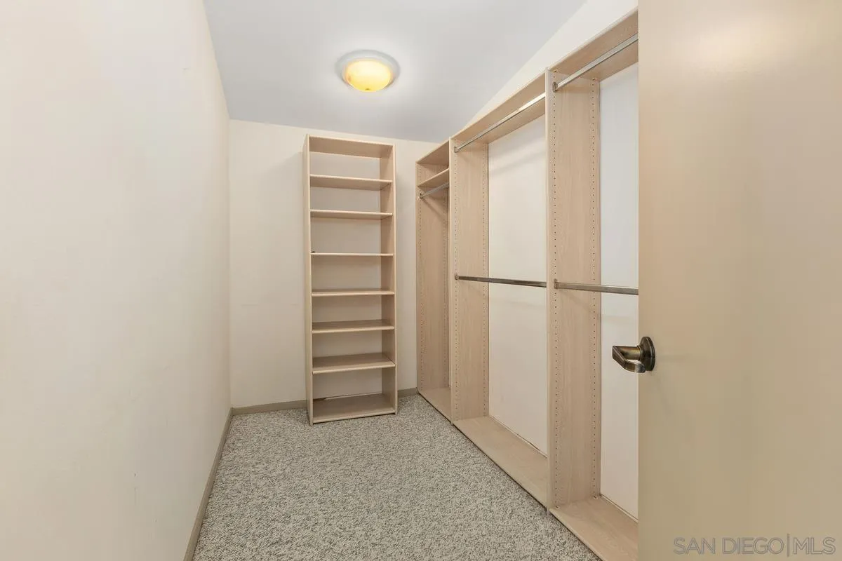 4909 Pacifica Dr