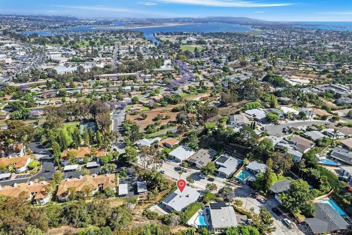 4909 Pacifica Dr