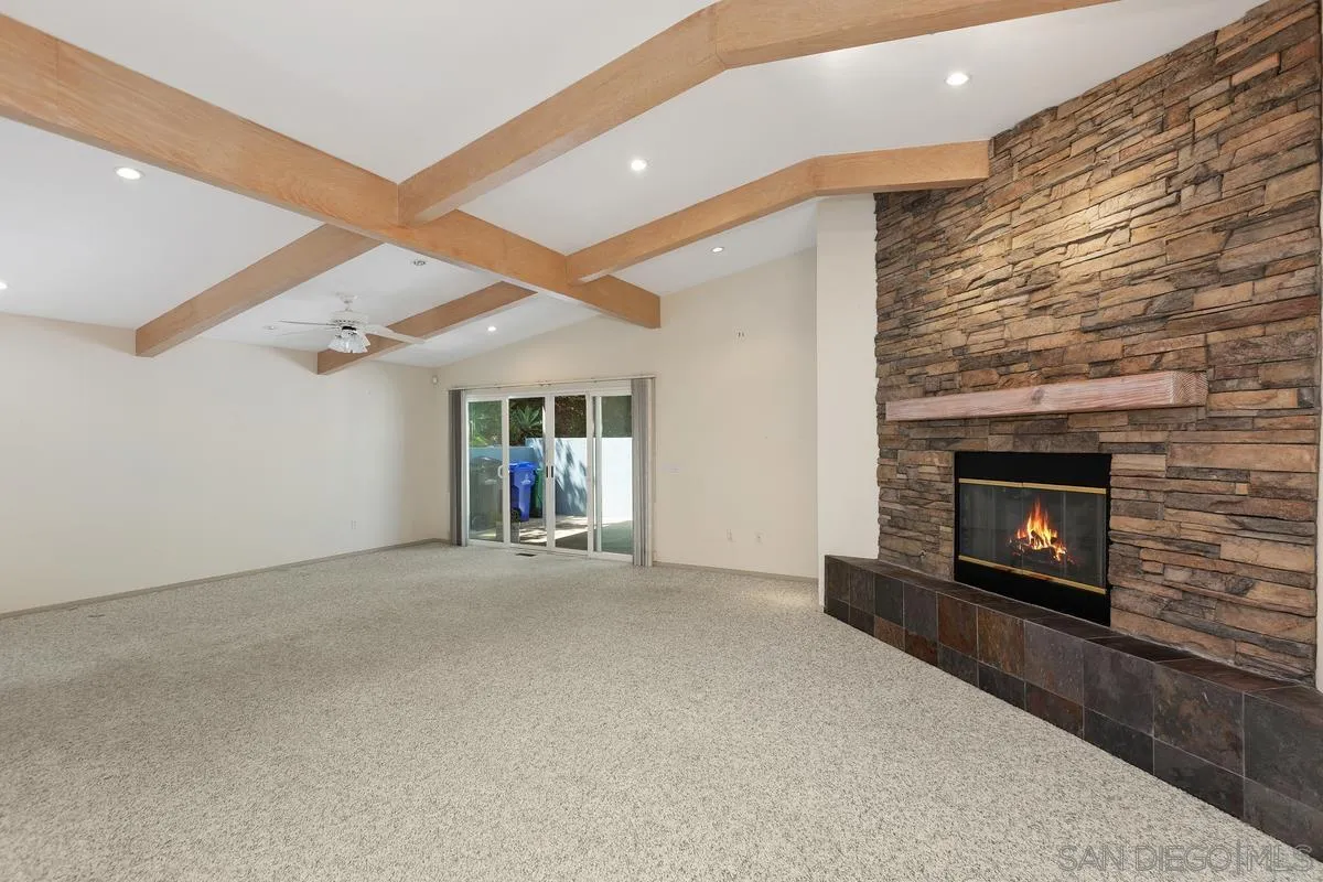 4909 Pacifica Dr
