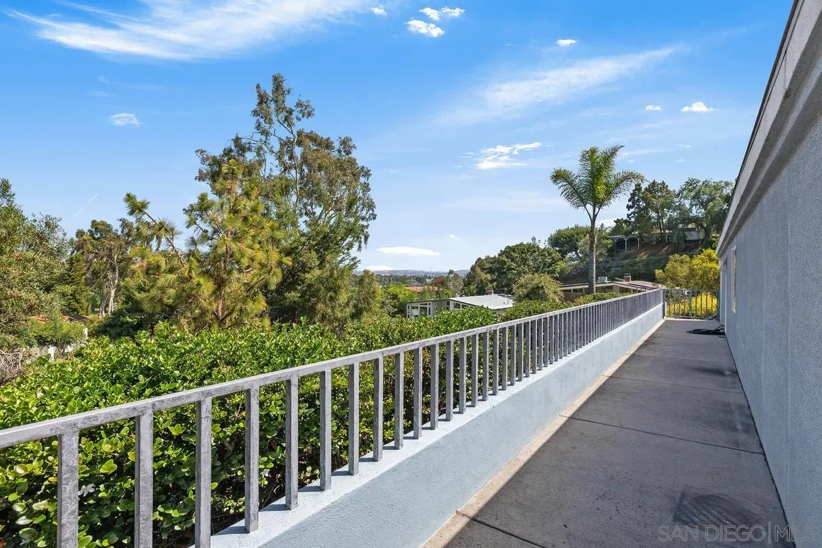 4909 Pacifica Dr