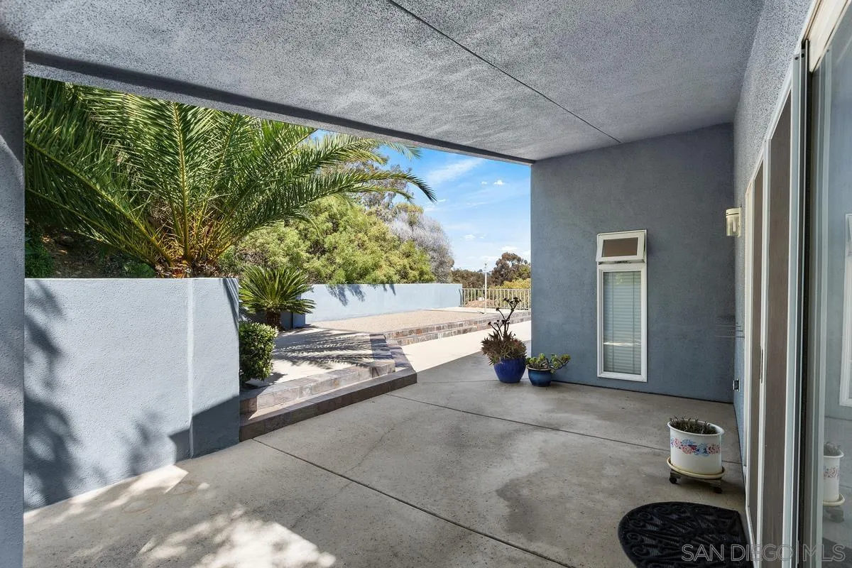 4909 Pacifica Dr