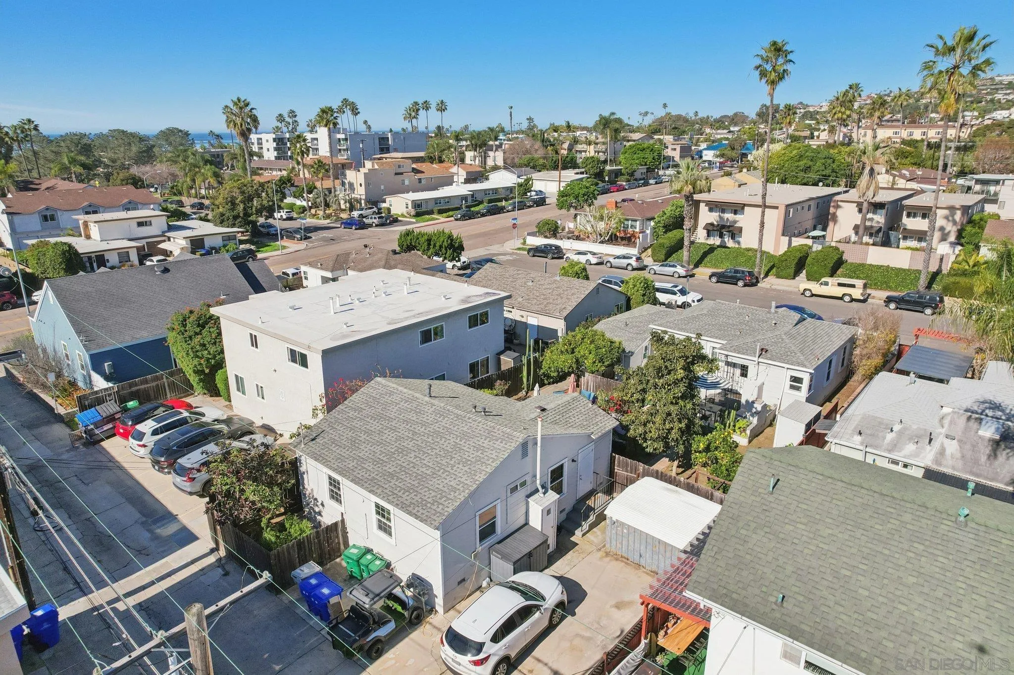 819-21 Tourmaline St