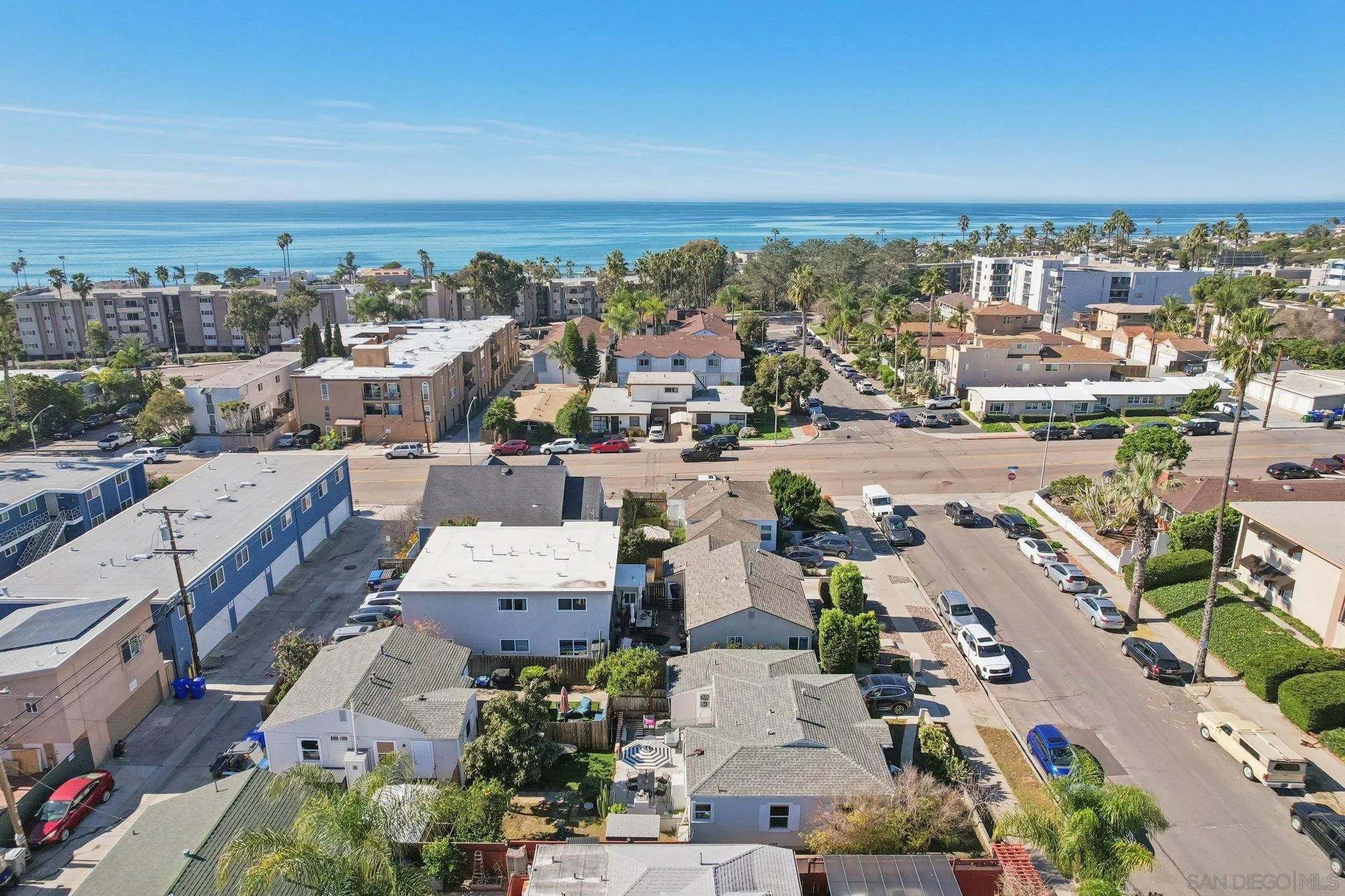 819-21 Tourmaline St