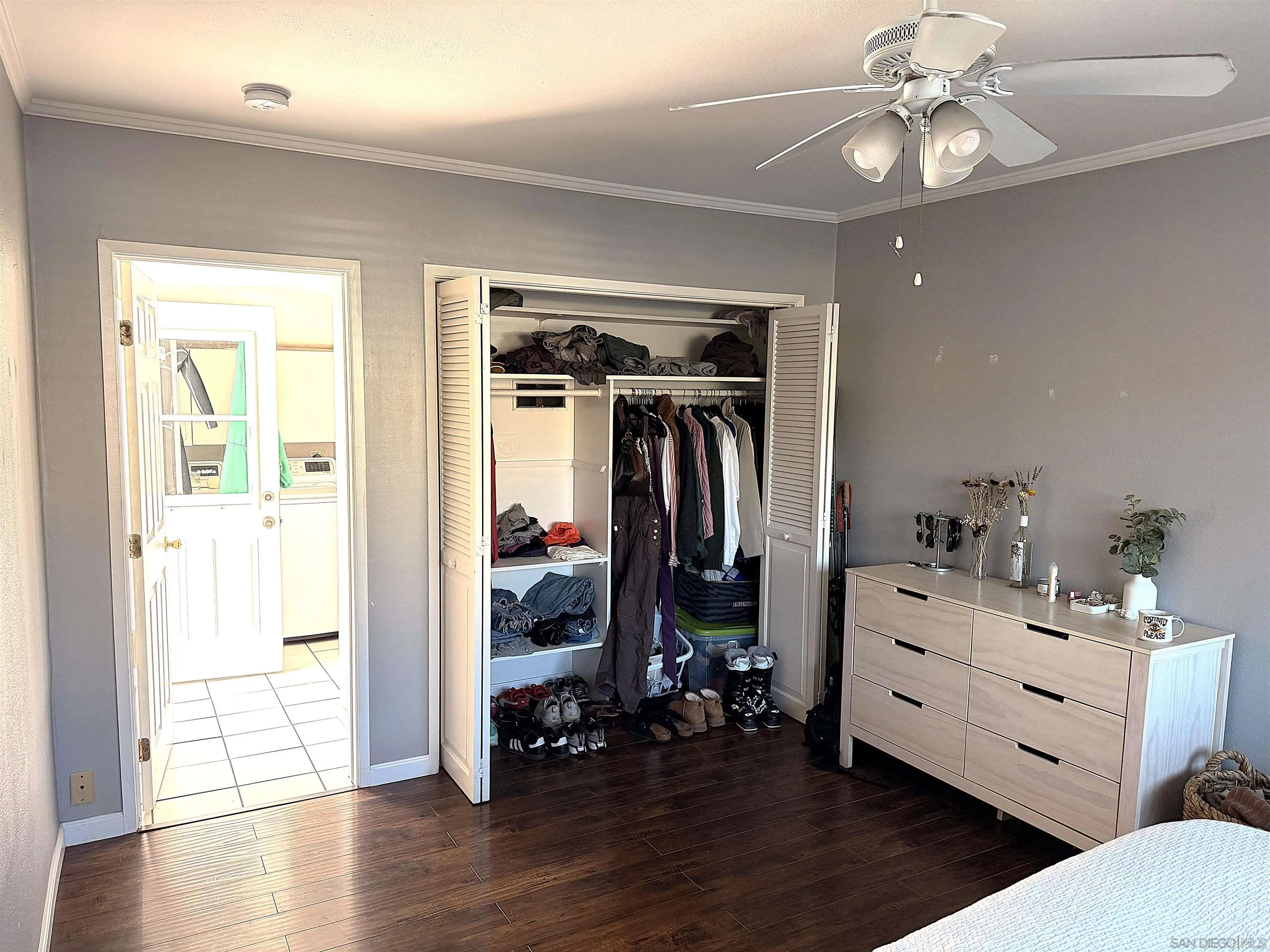 819-21 Tourmaline St