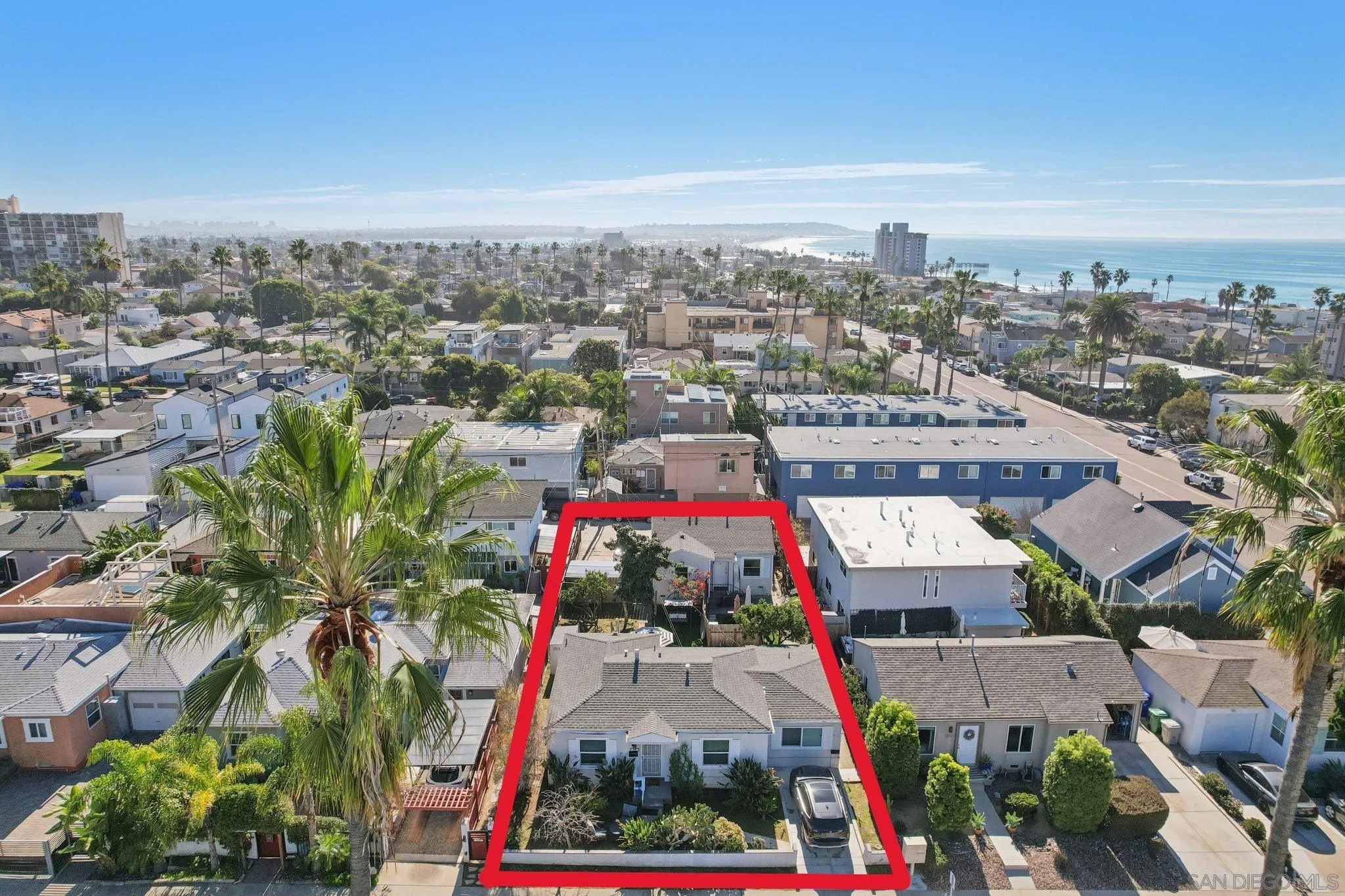 819-21 Tourmaline St