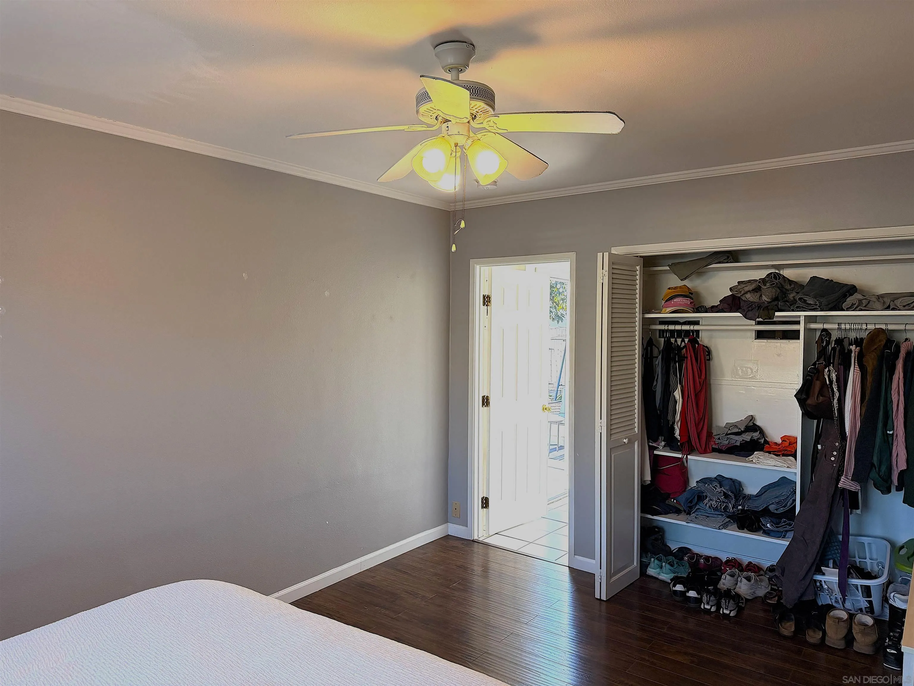 819-21 Tourmaline St