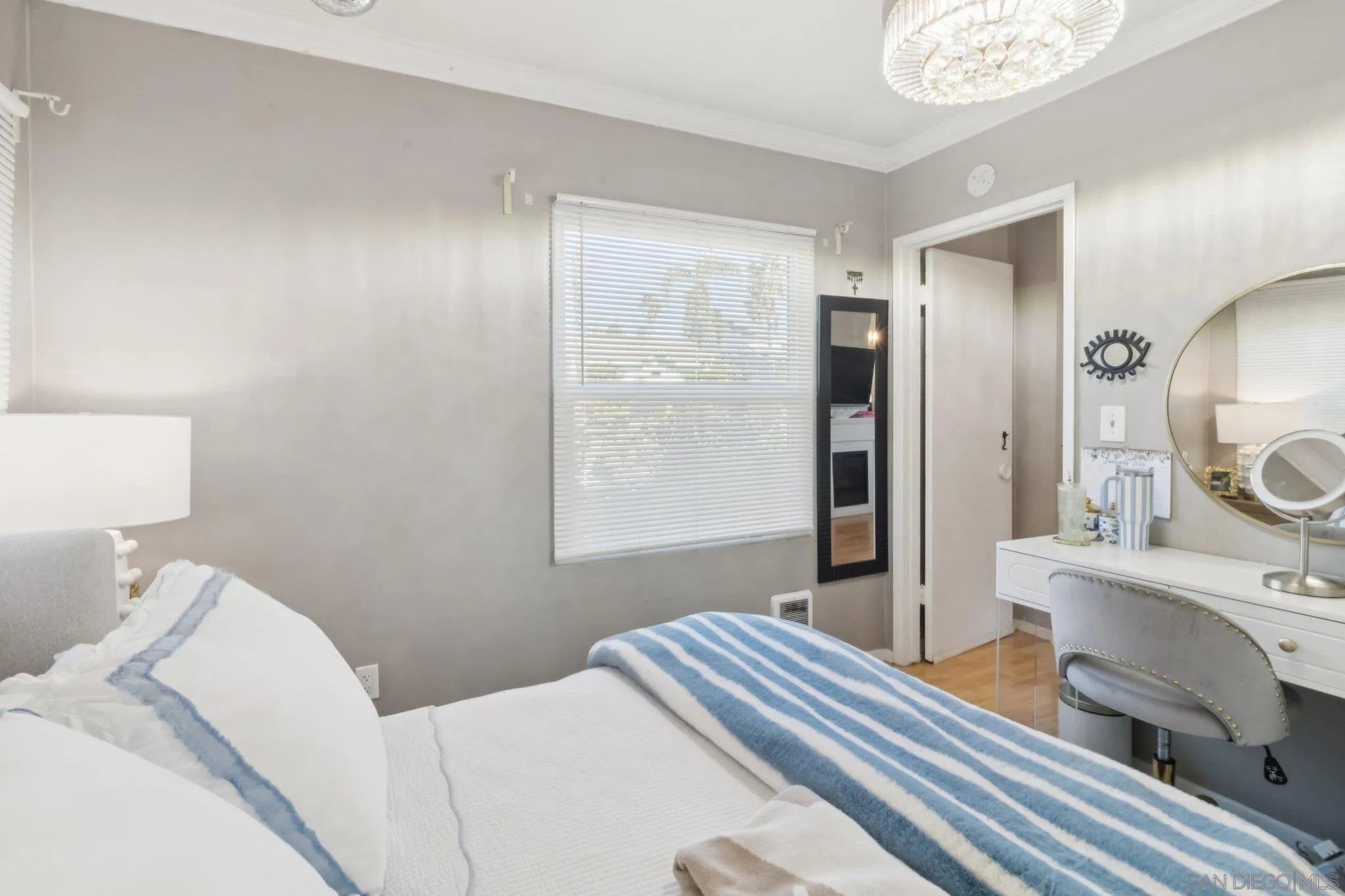 819-21 Tourmaline St