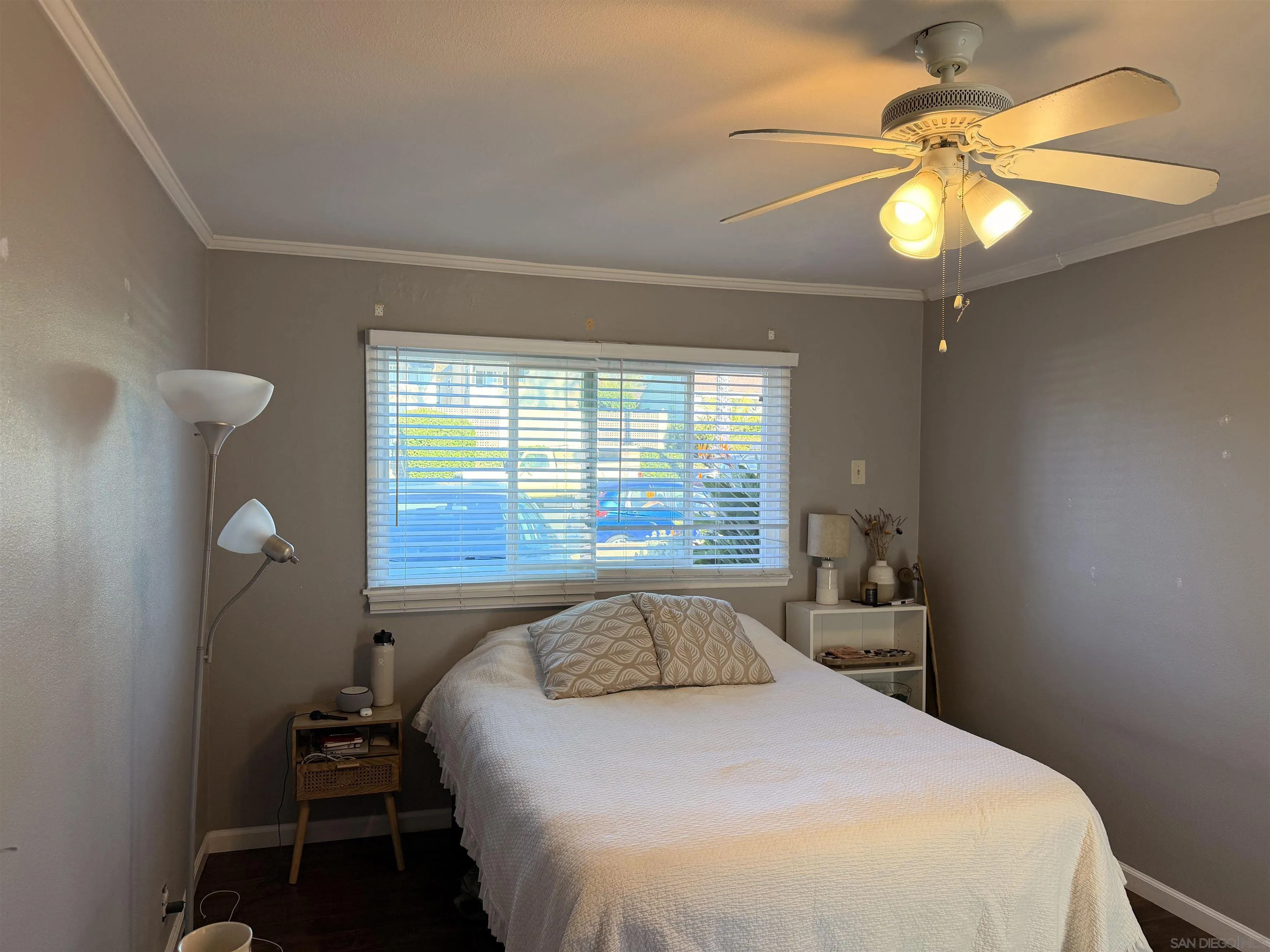 819-21 Tourmaline St