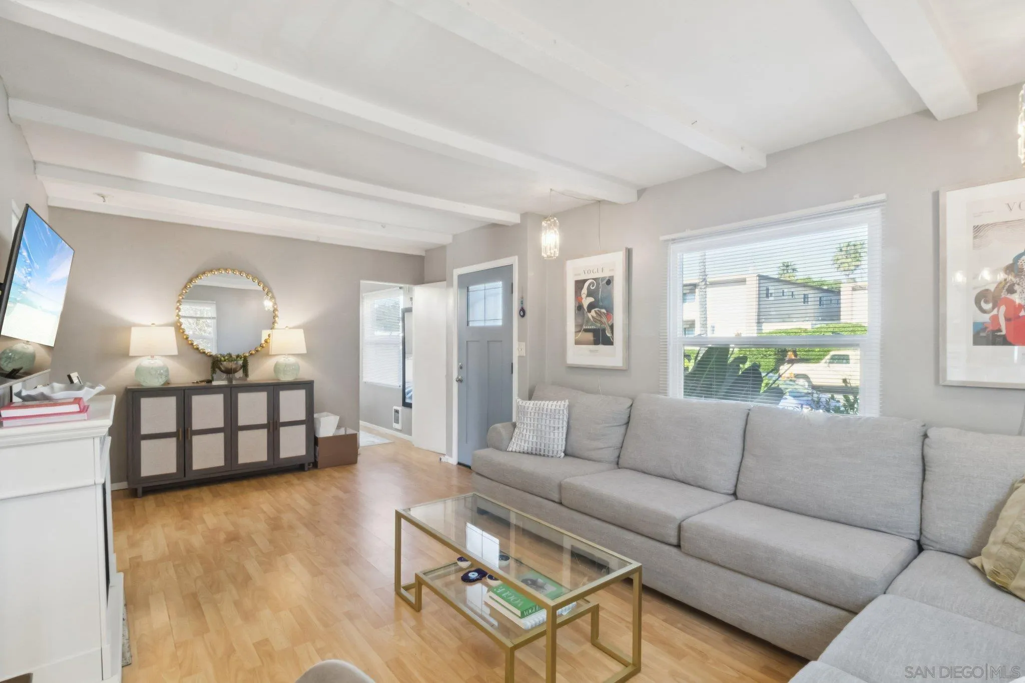 819-21 Tourmaline St