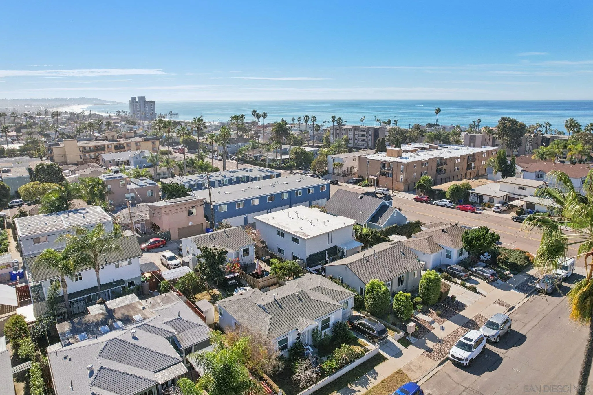 819-21 Tourmaline St