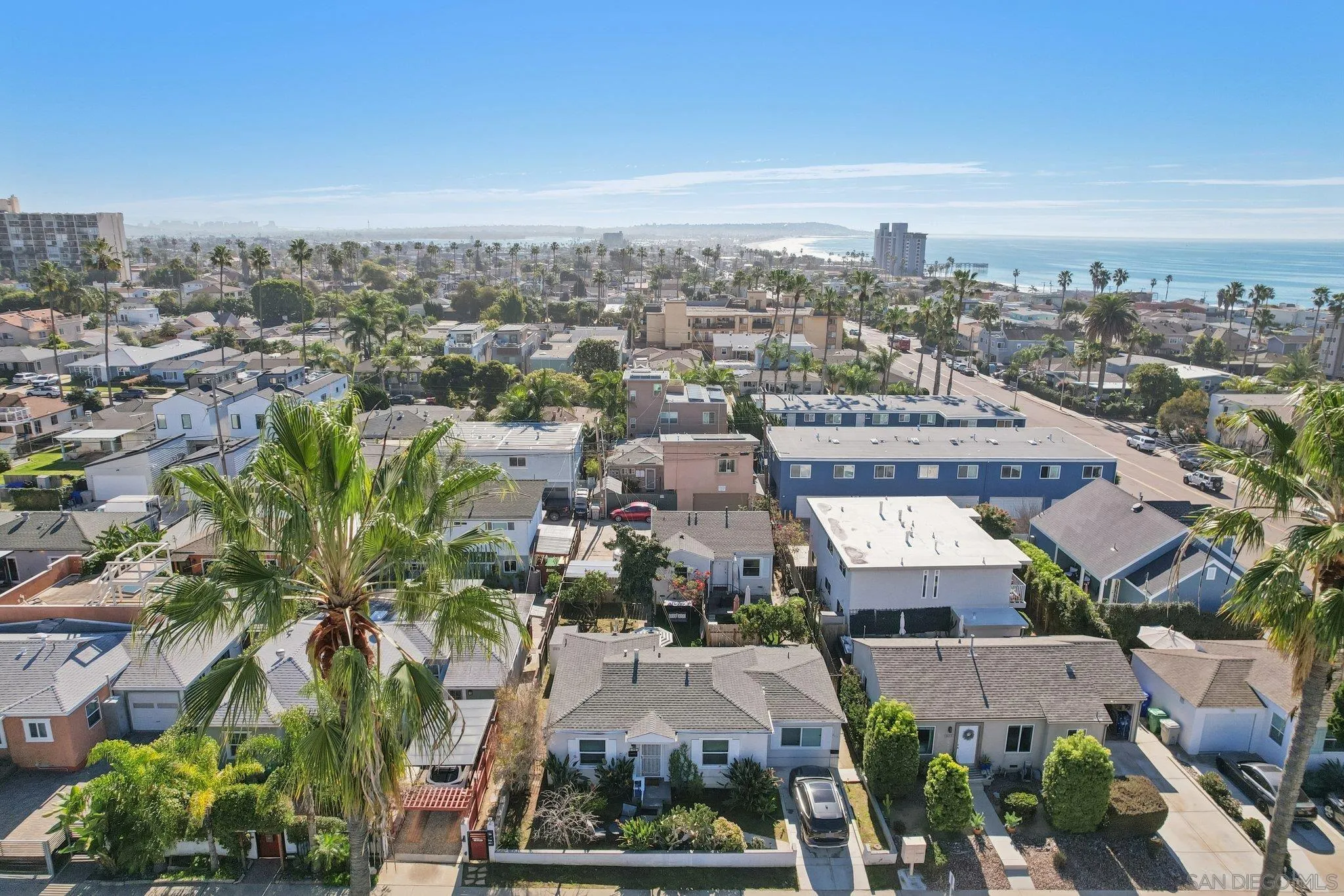 819-21 Tourmaline St