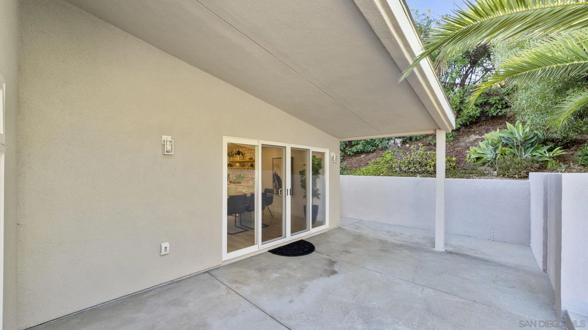 4909 Pacifica