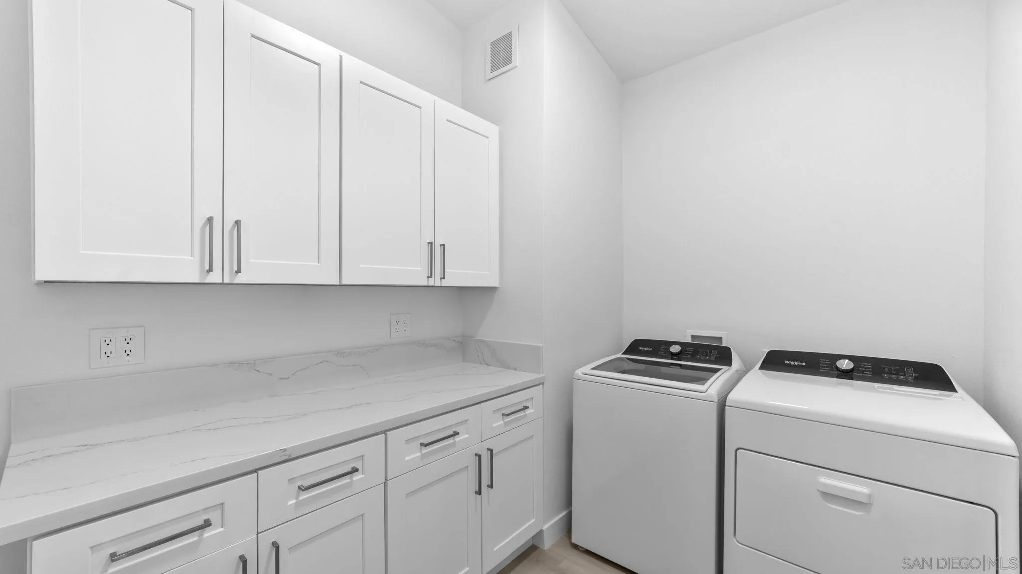 4909 Pacifica