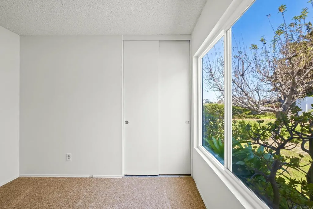 664 Mariposa Circle