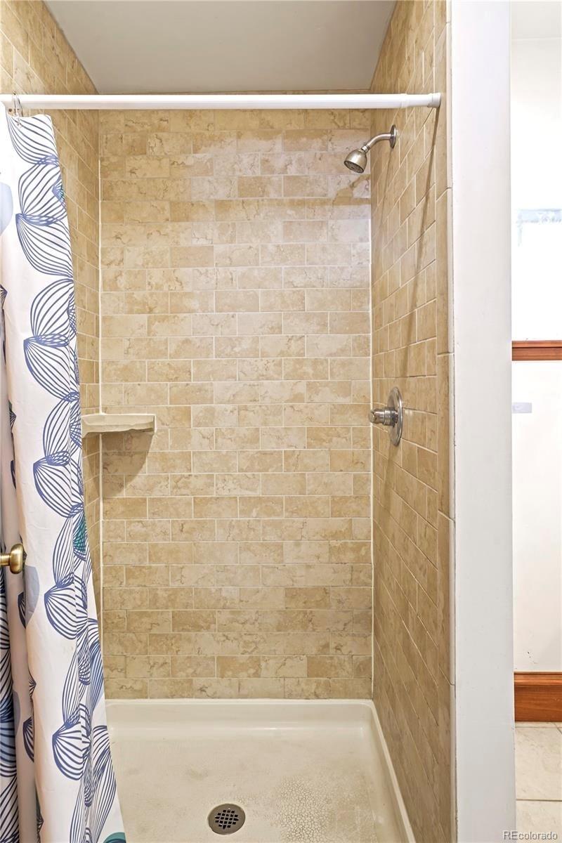 840 N Emerson Street Unit: 1