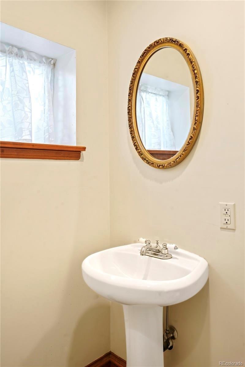 840 N Emerson Street Unit: 1