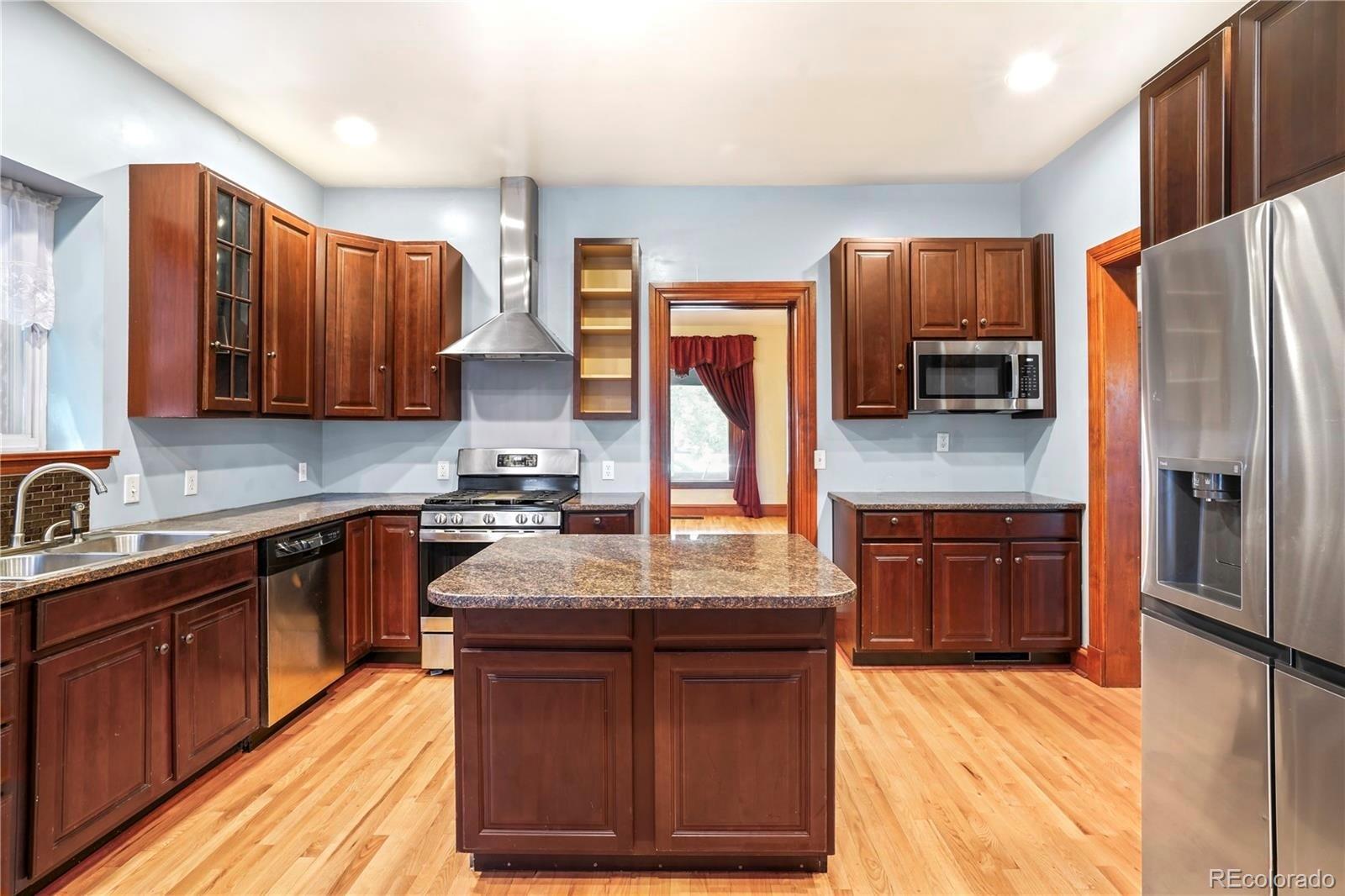 840 N Emerson Street Unit: 1