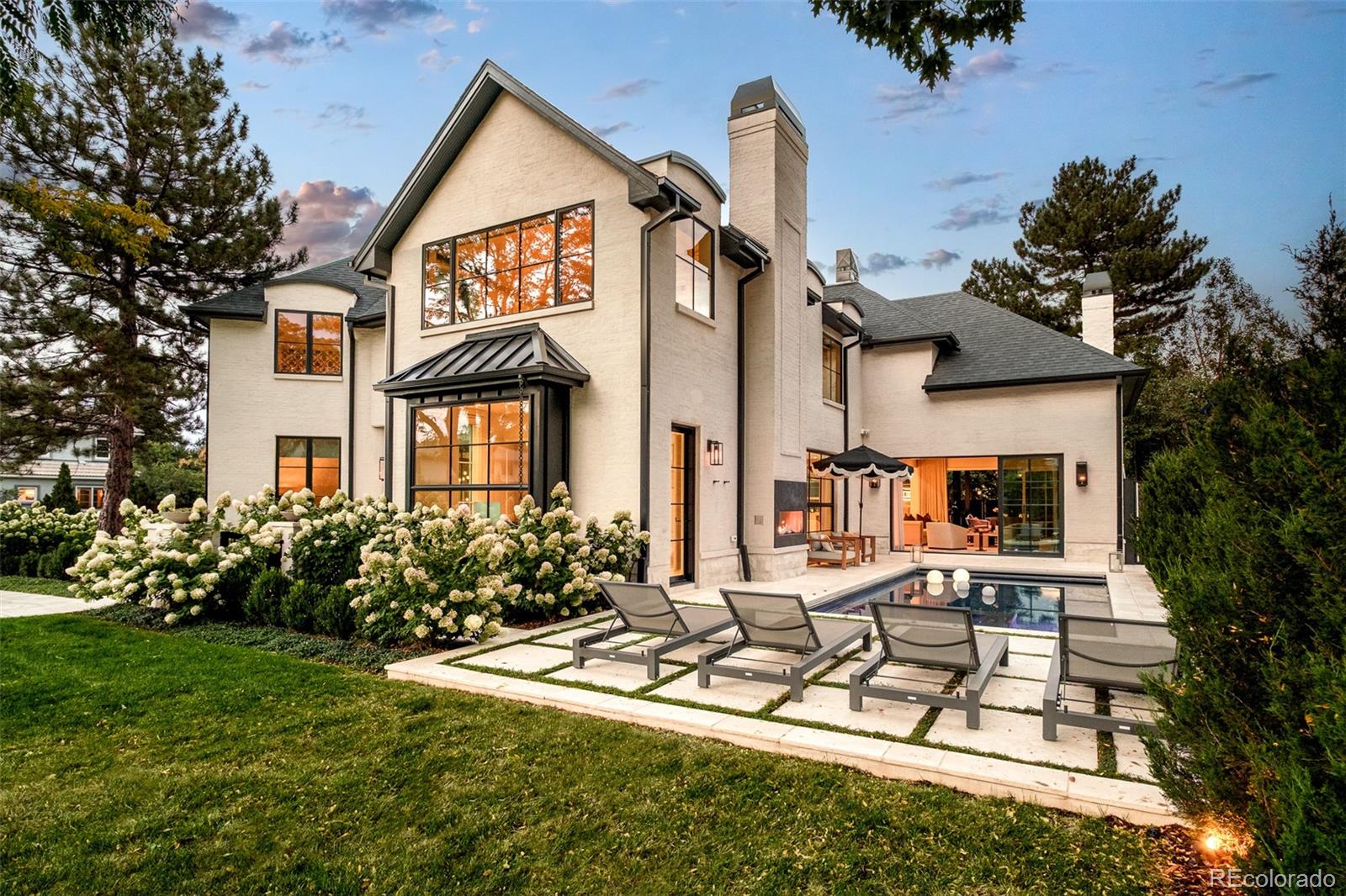 200 S Forest Street