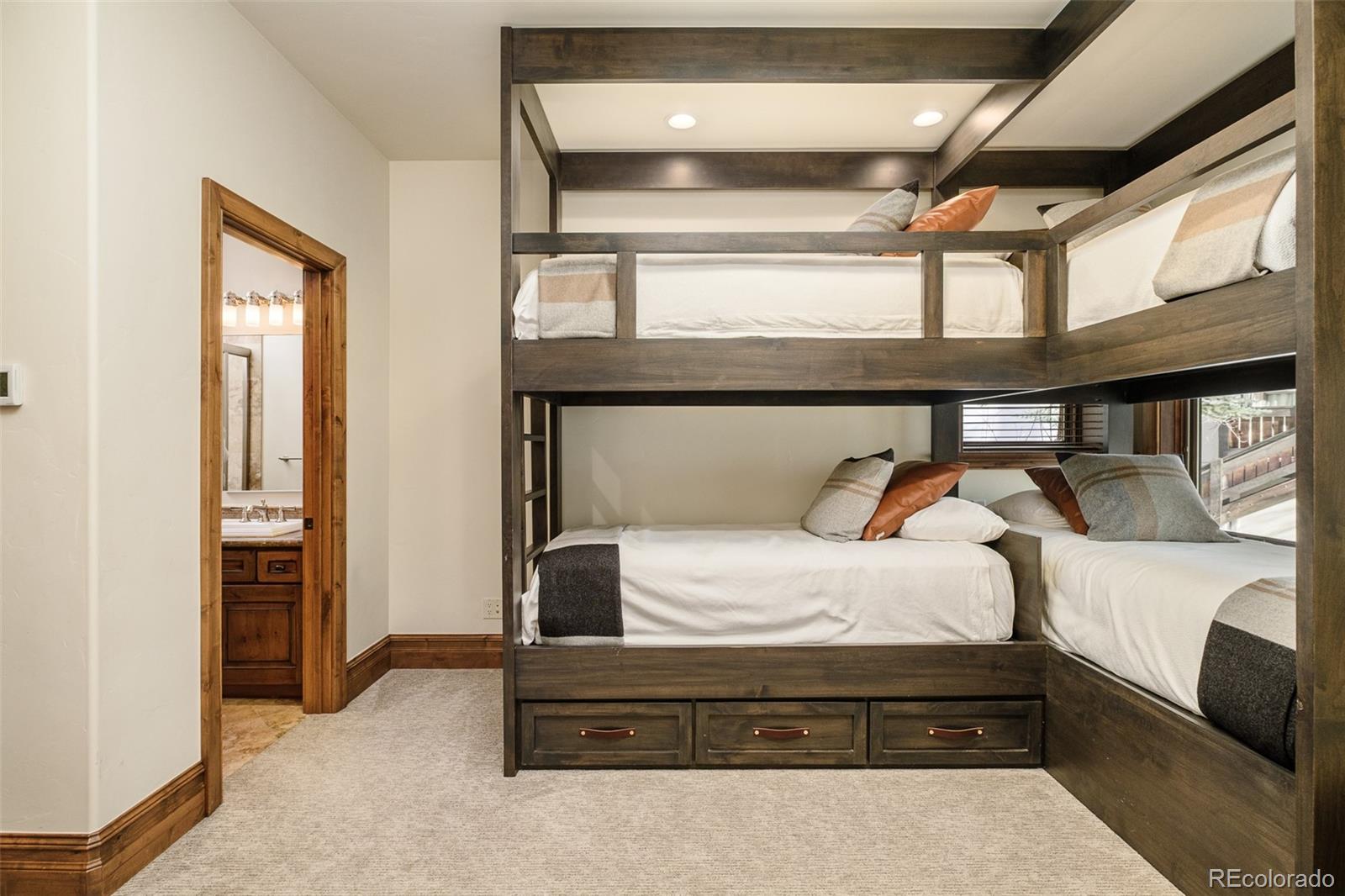 2417 Garmisch Drive Unit: B