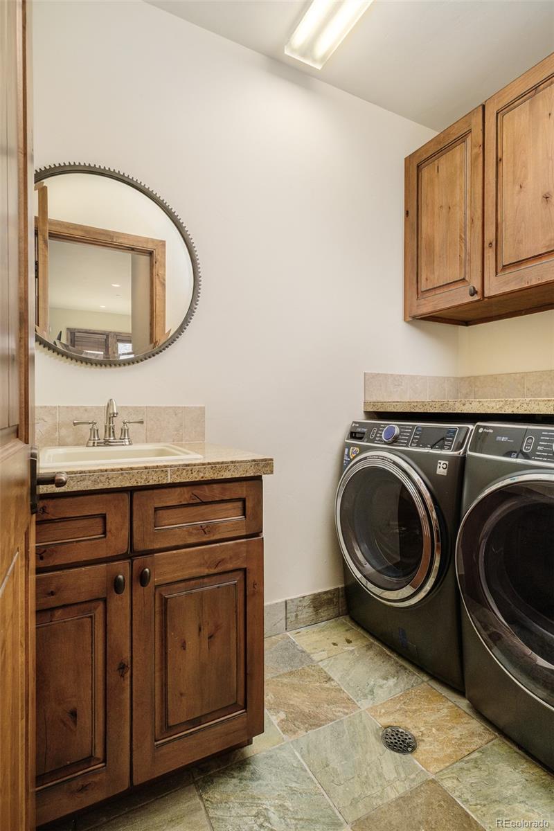 2417 Garmisch Drive Unit: B