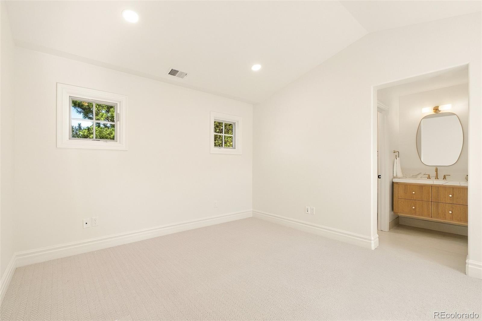 15 Foxtail Circle