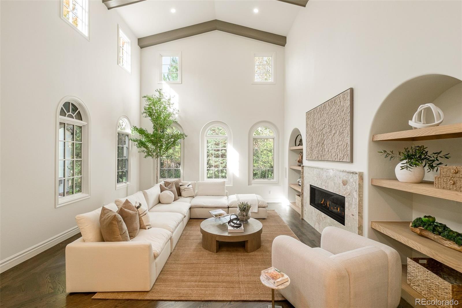 15 Foxtail Circle