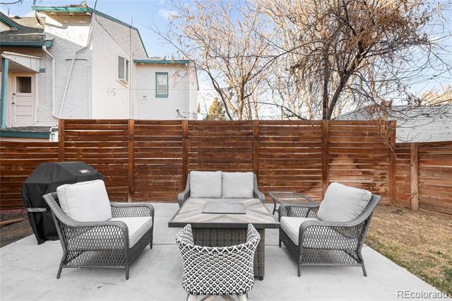 2844 N Humboldt Street