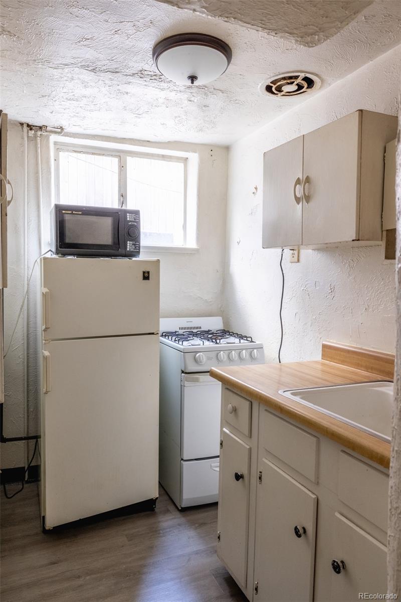 840 N Emerson Street Unit: 6
