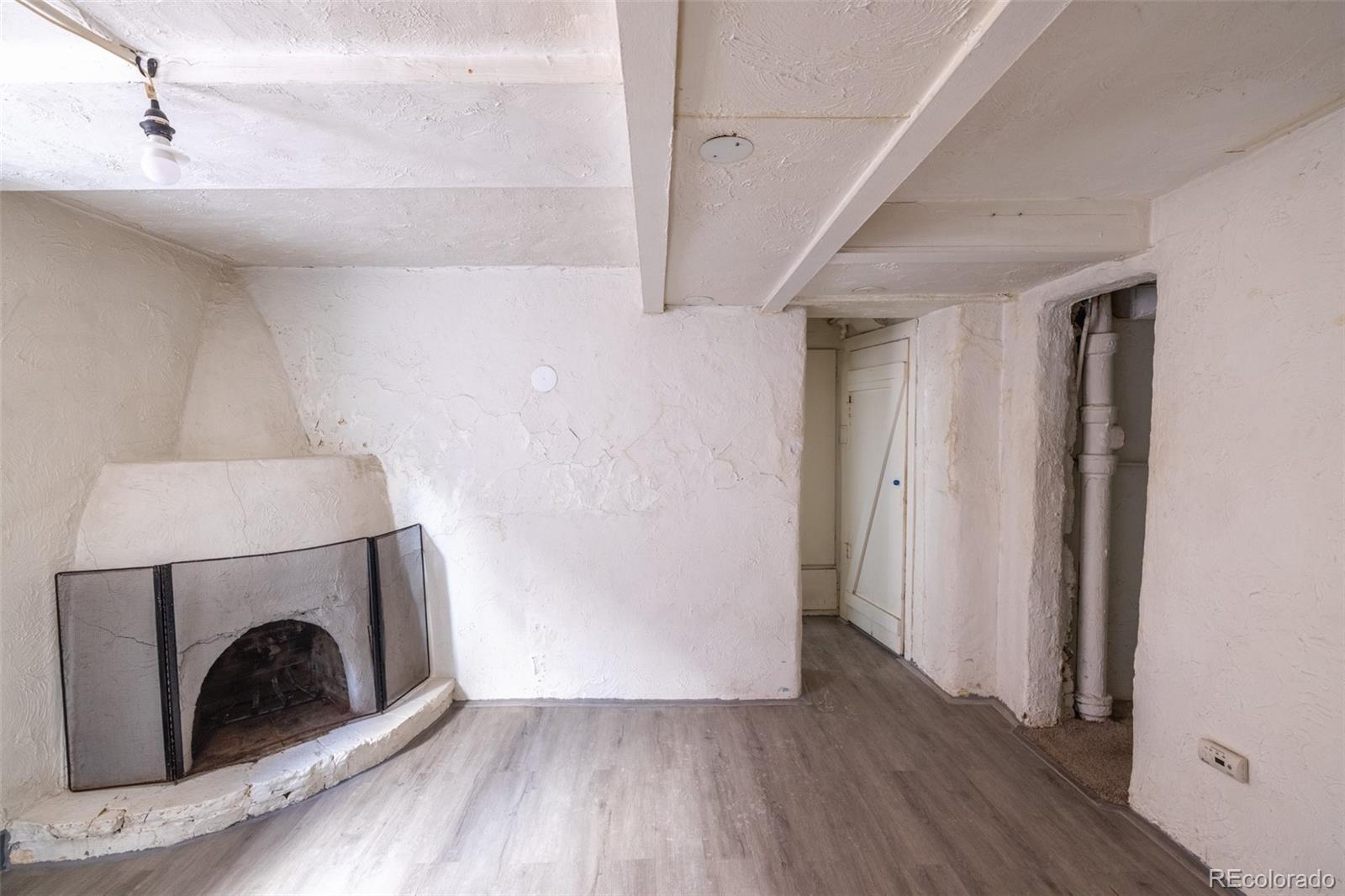 840 N Emerson Street Unit: 6