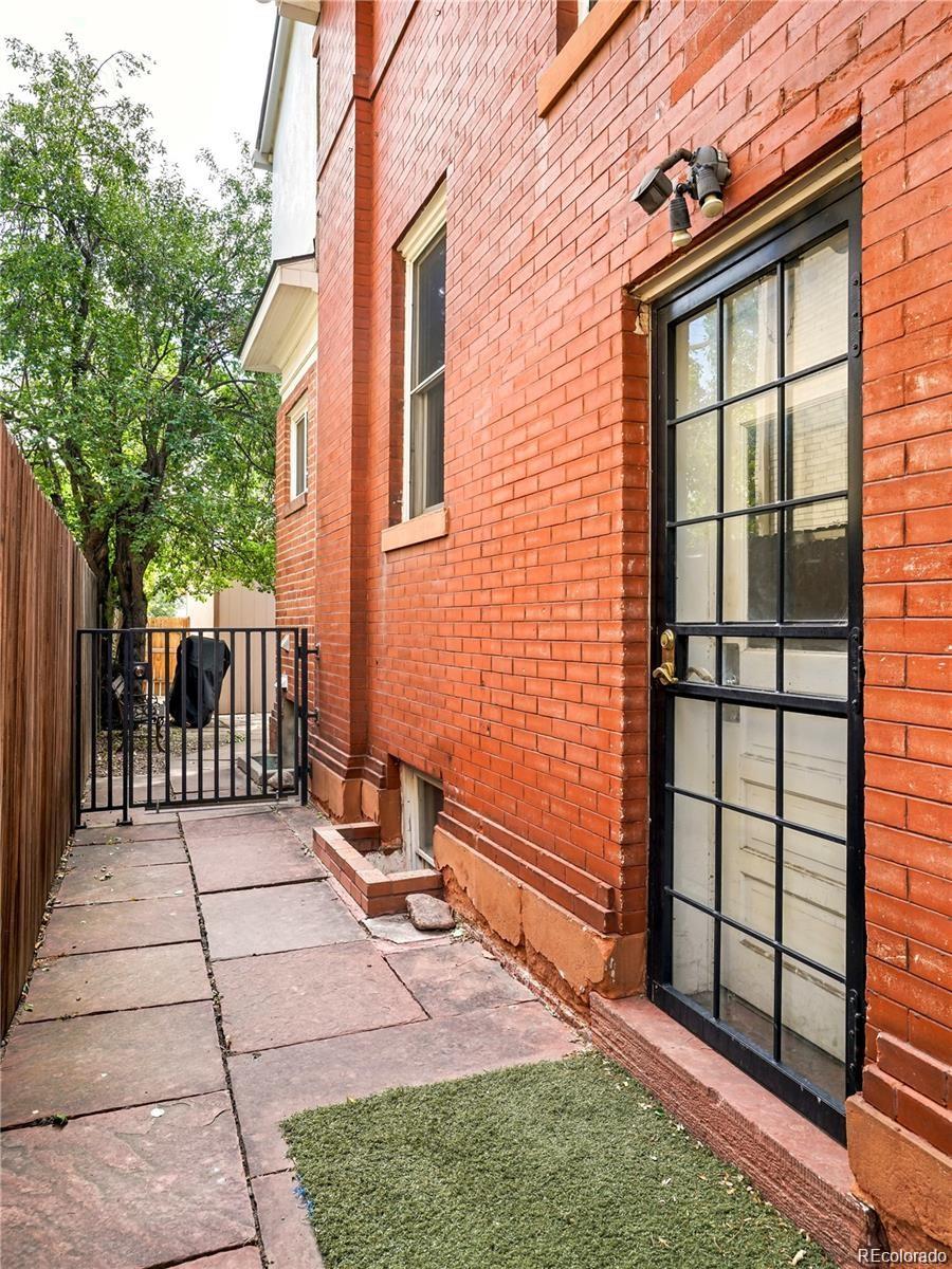 840 N Emerson Street Unit: 6