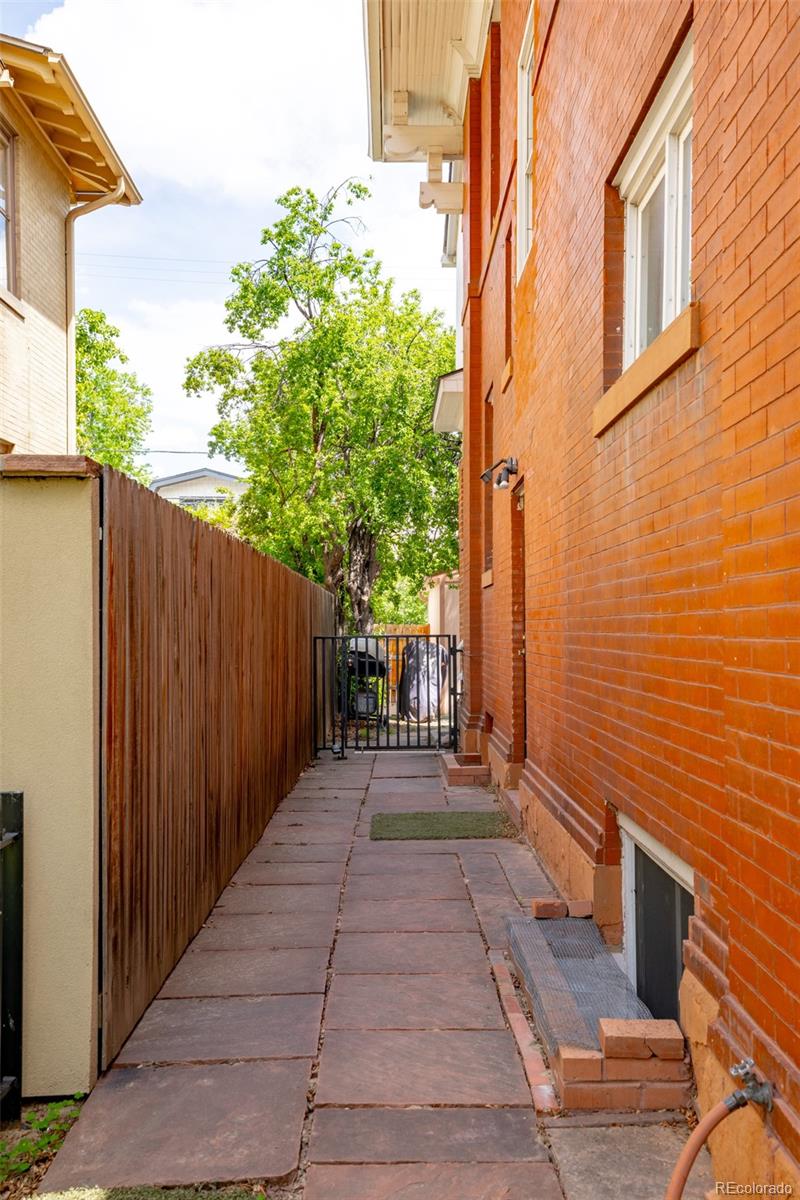 840 N Emerson Street Unit: 6