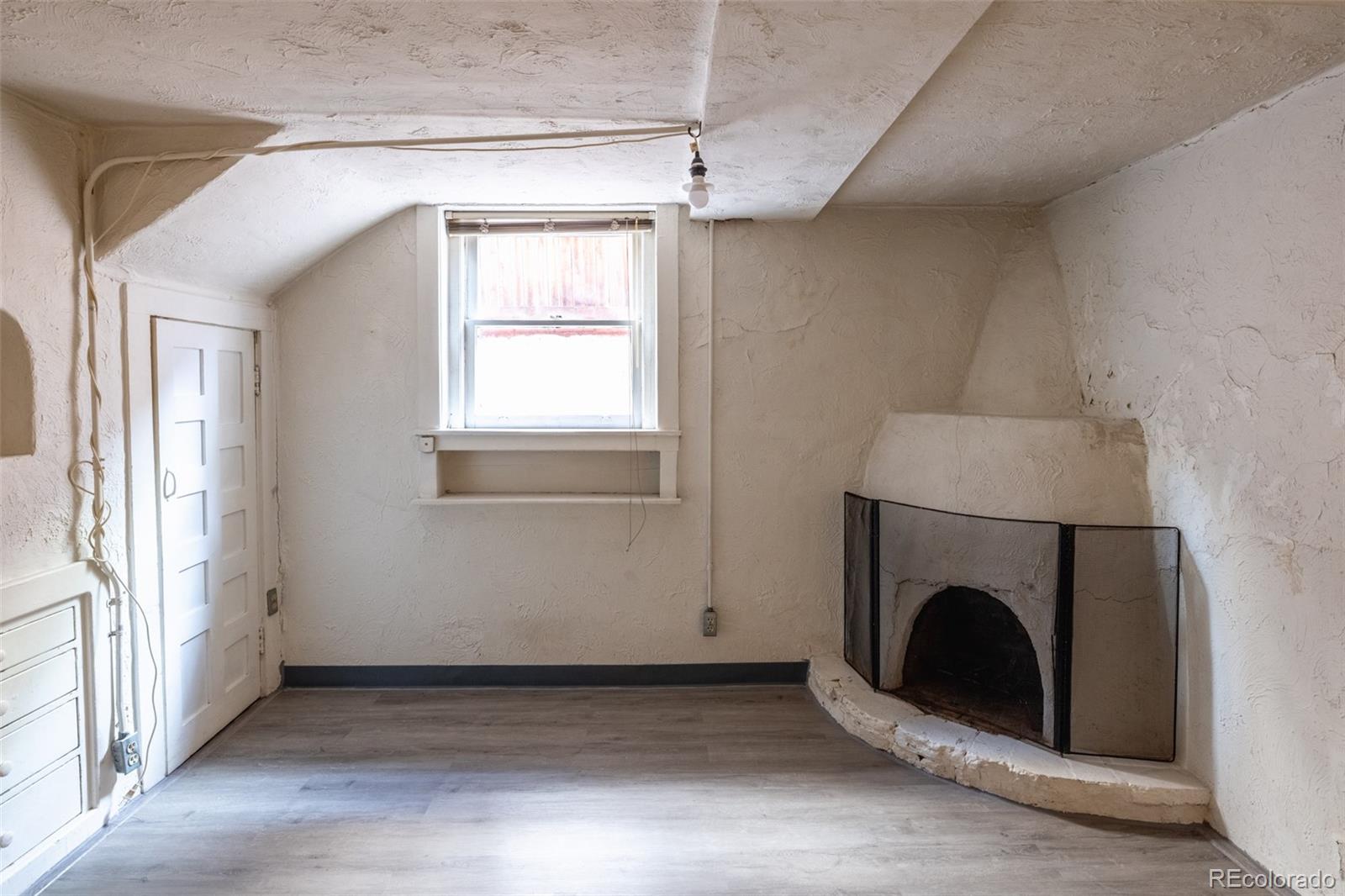 840 N Emerson Street Unit: 6