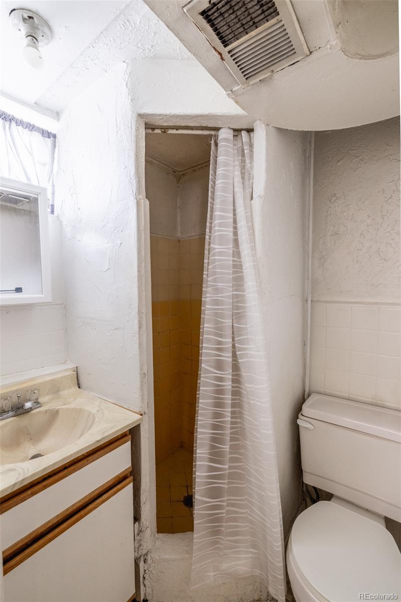 840 N Emerson Street Unit: 6