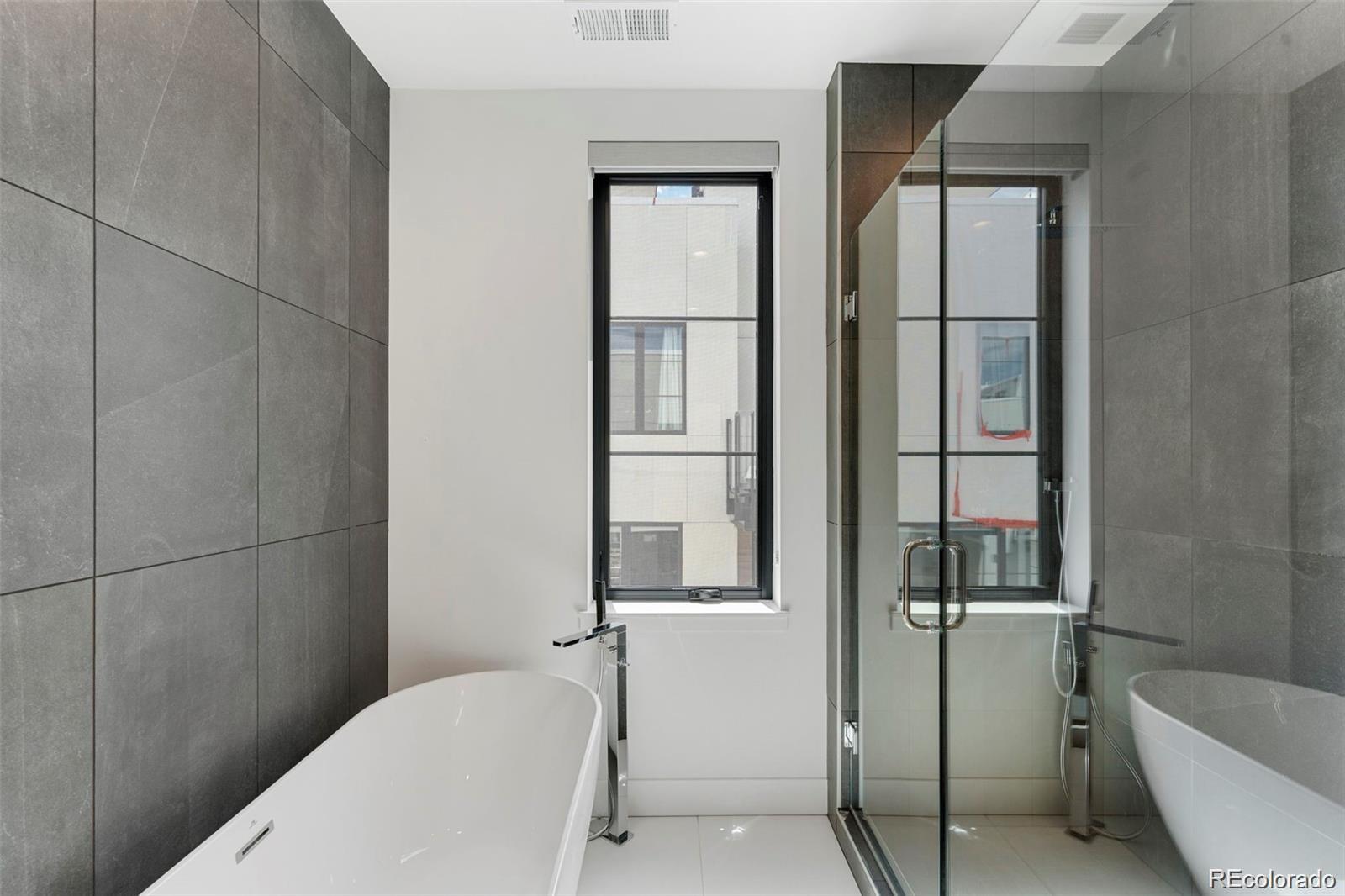 838 Ash Street Unit: 6