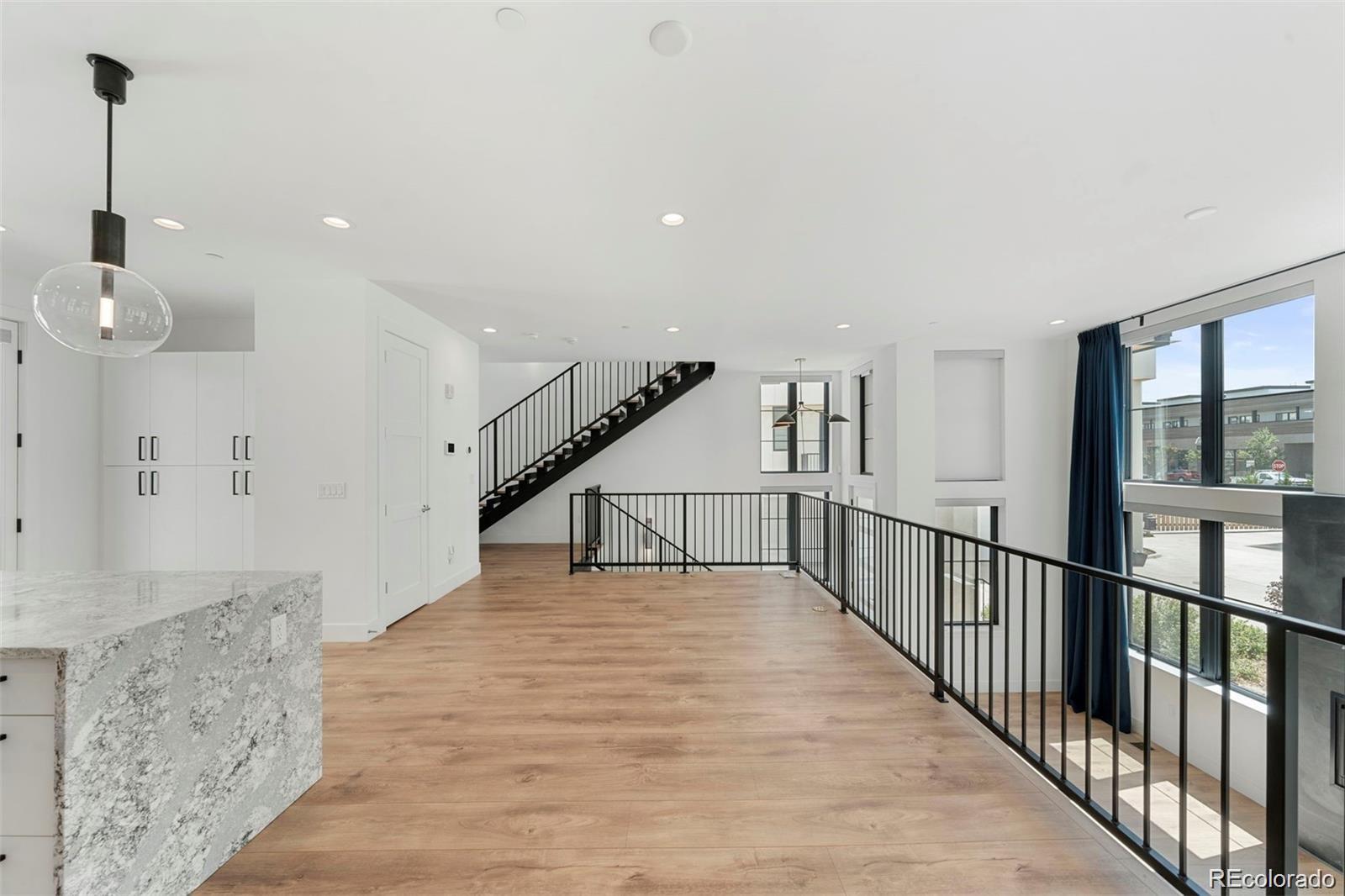 838 Ash Street Unit: 6