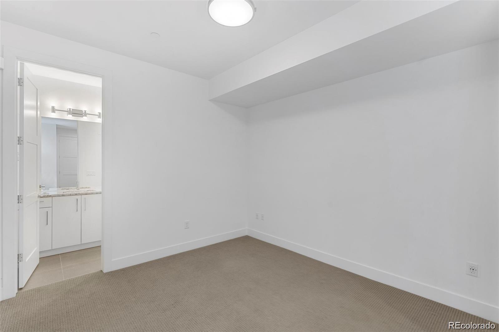 838 Ash Street Unit: 6