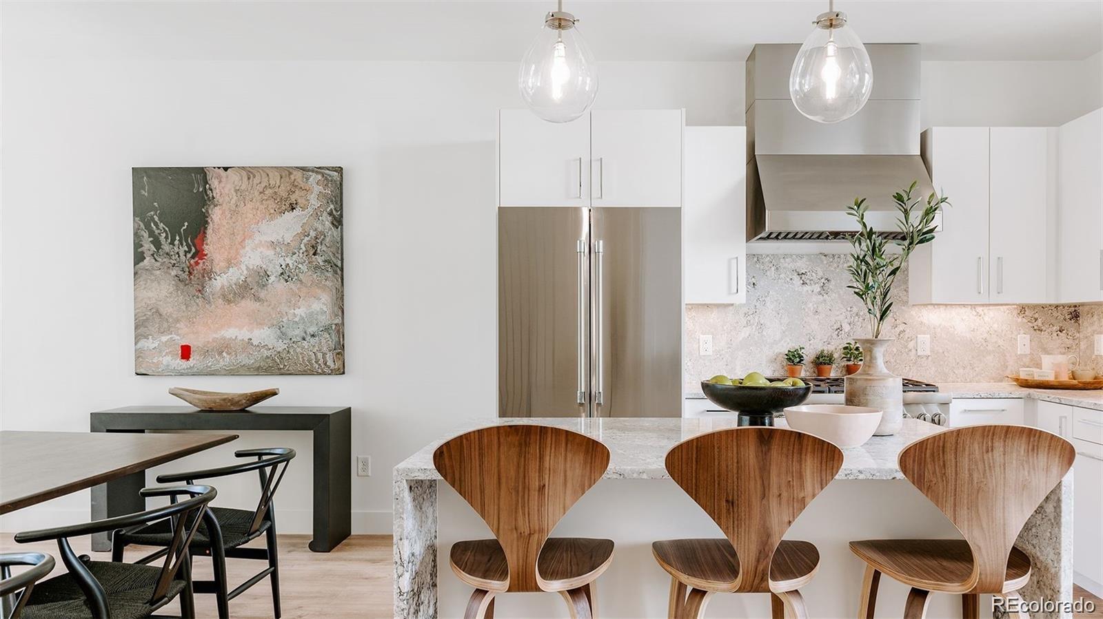 838 Ash Street Unit: 6