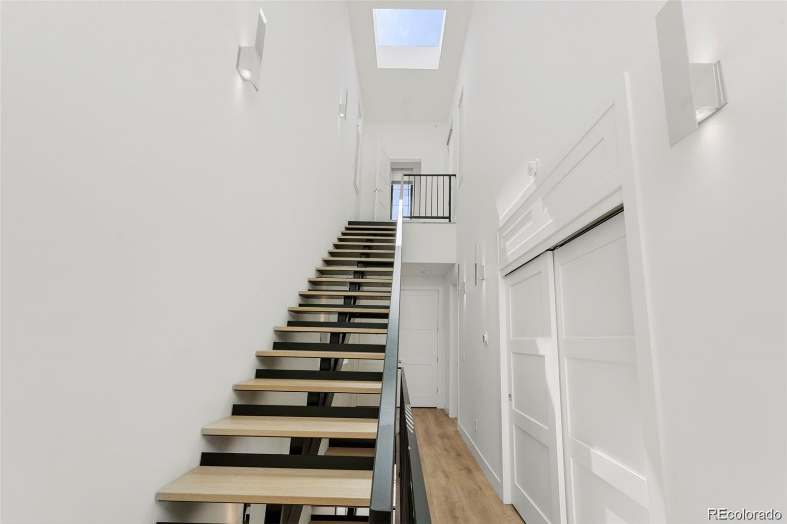 838 Ash Street Unit: 6