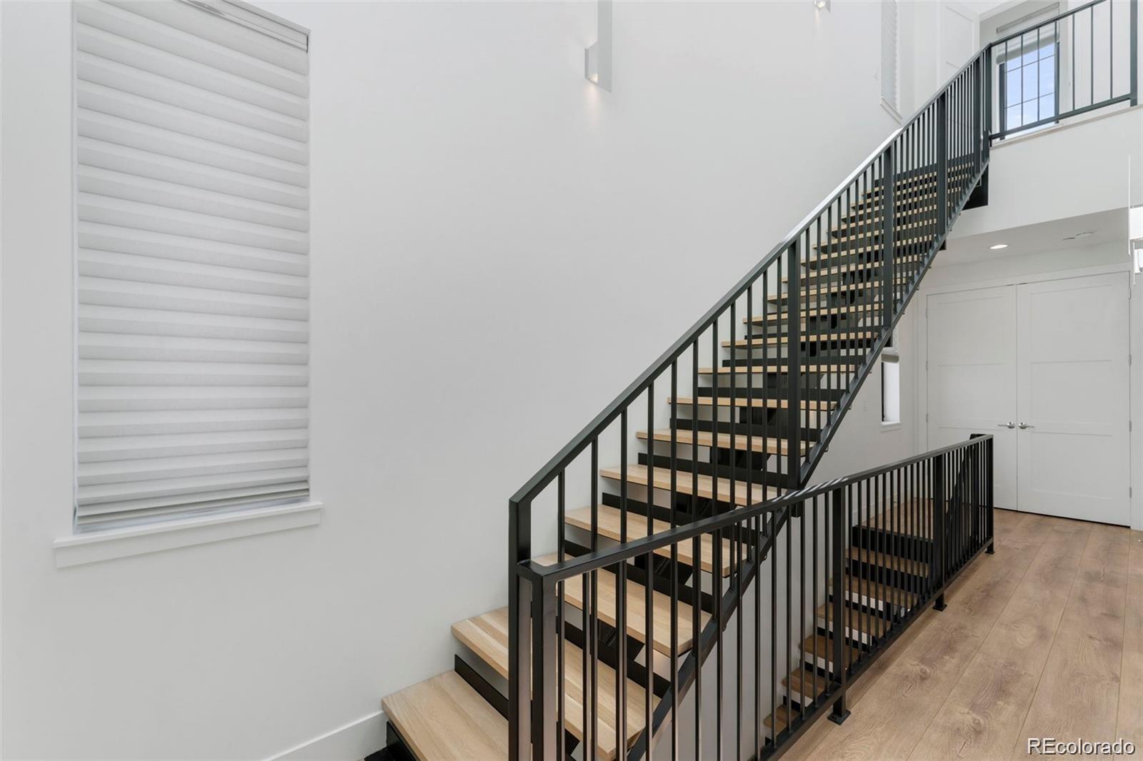 838 Ash Street Unit: 6