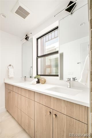 3433 Lawrence Street Unit: 2