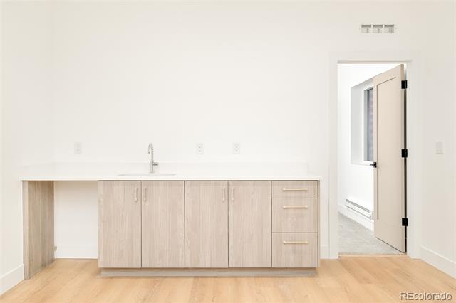 3433 Lawrence Street Unit: 2