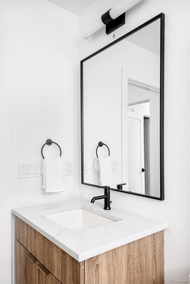 2827 Eliot - R Street Unit: 2