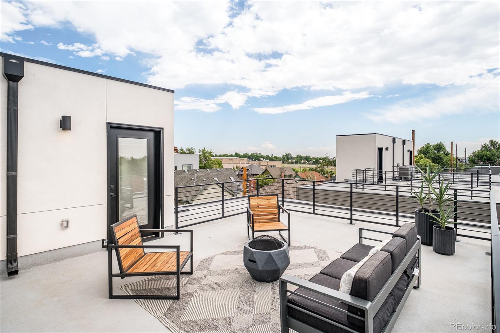 2827 Eliot - R Street Unit: 2