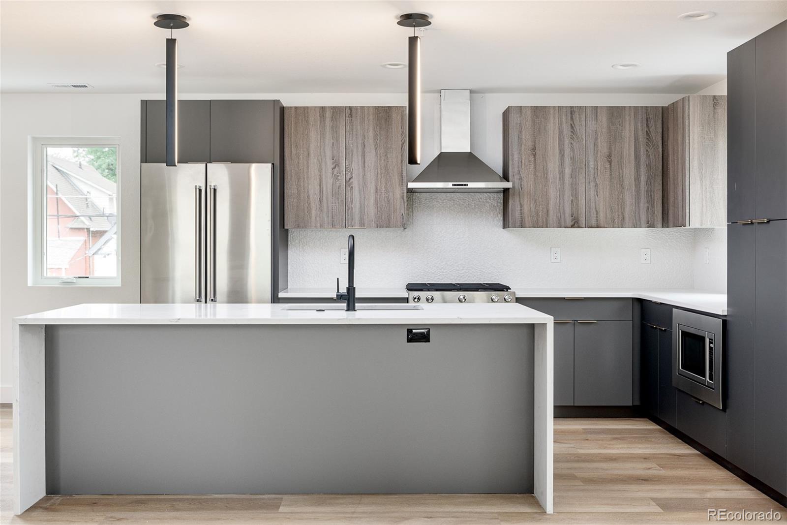 2827 Eliot - R Street Unit: 2
