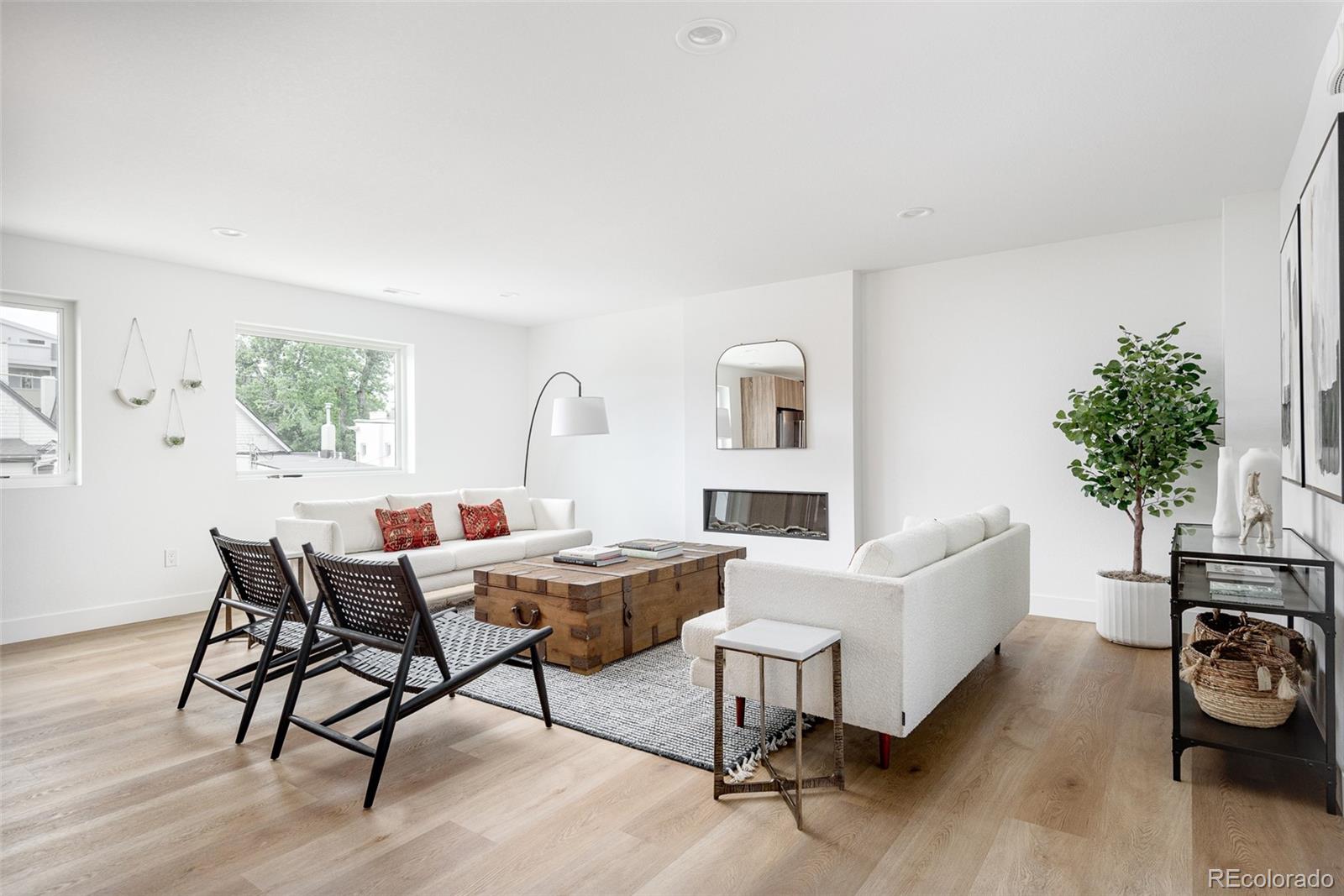 2827 Eliot - R Street Unit: 2