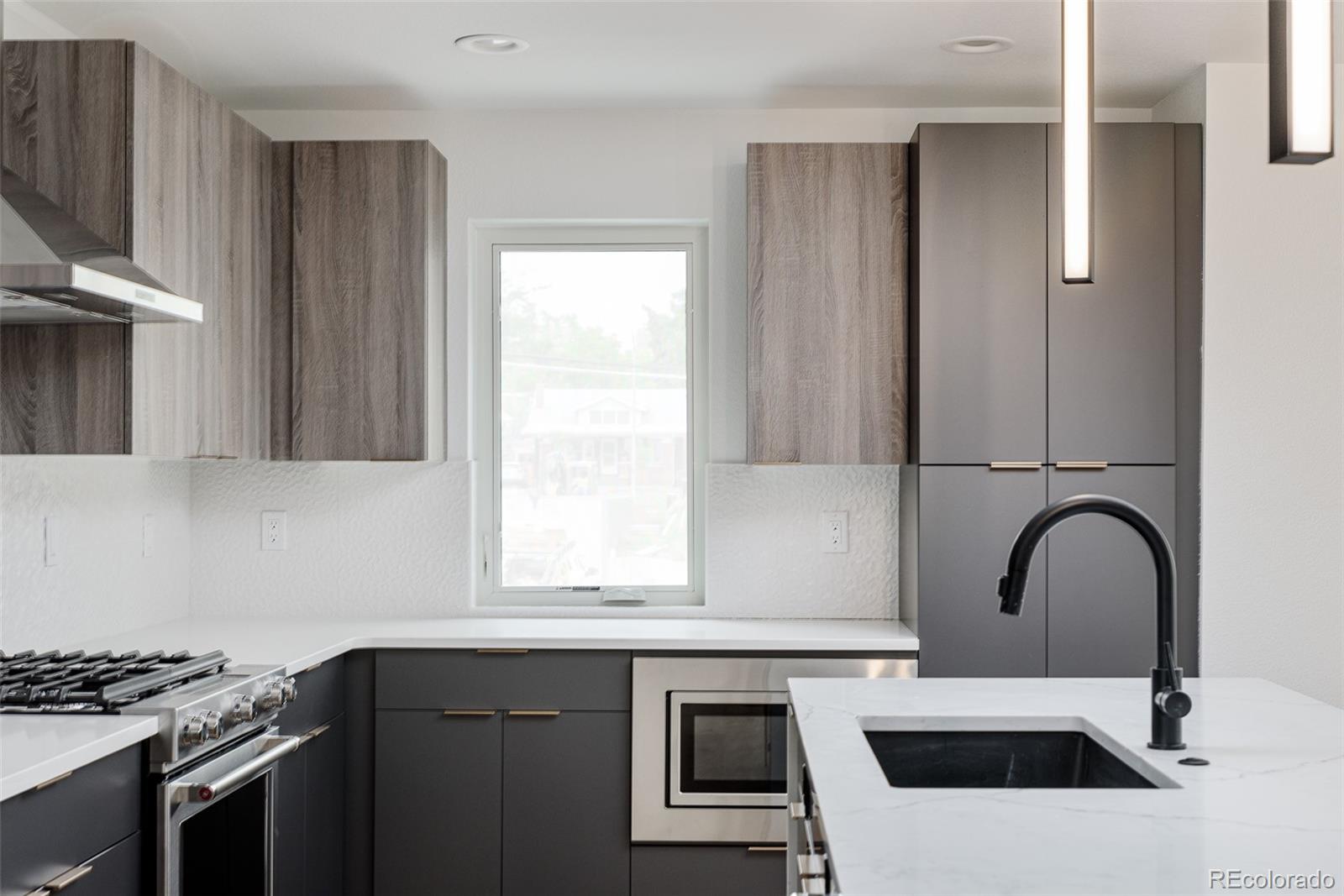 2827 Eliot - R Street Unit: 2
