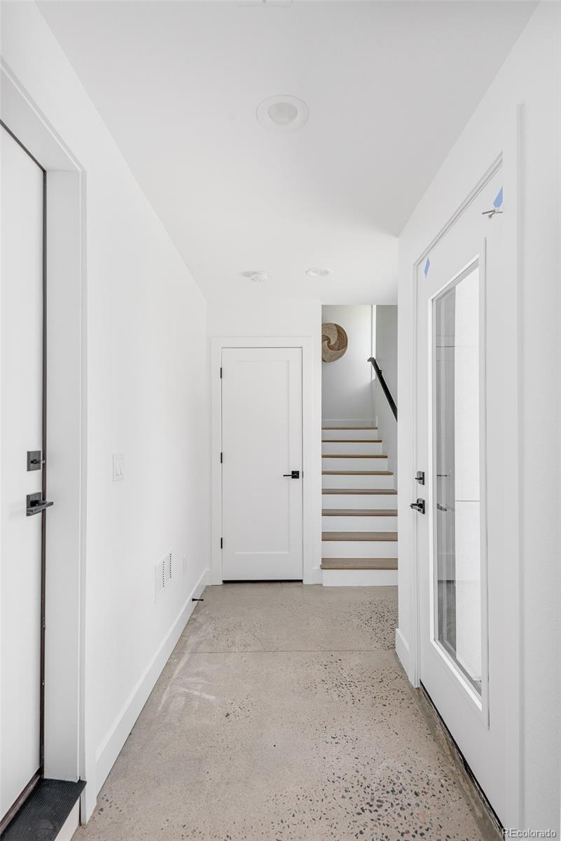 2827 Eliot - R Street Unit: 2