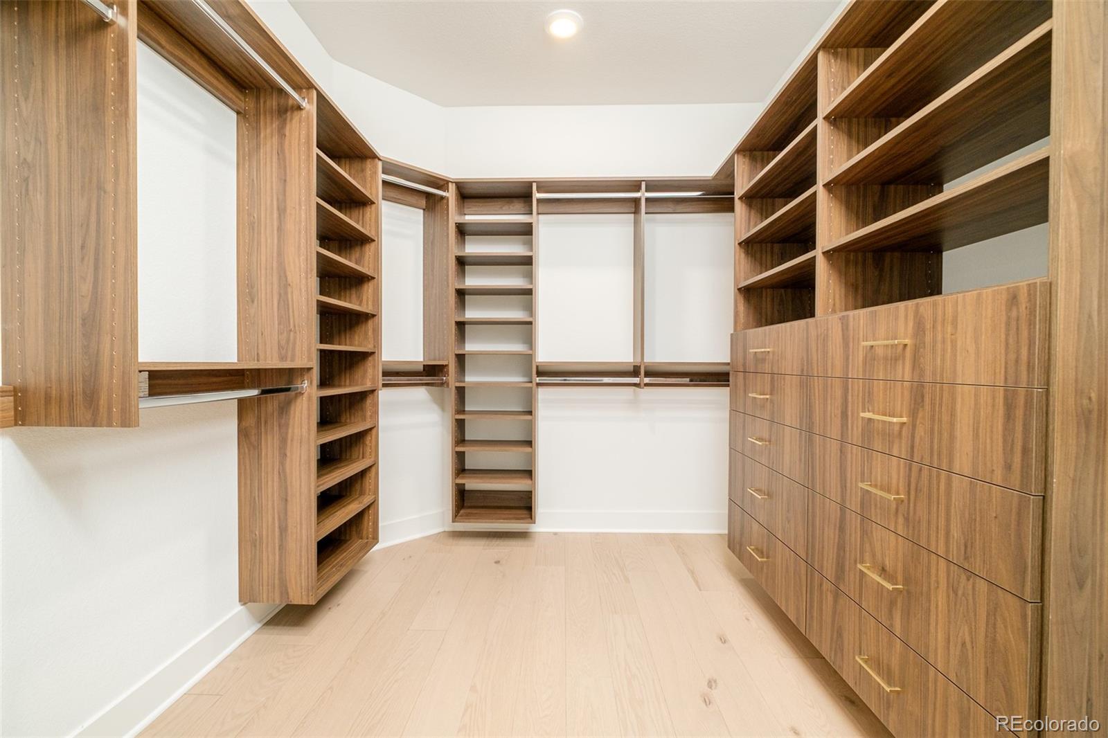 1158 Brotherton Point