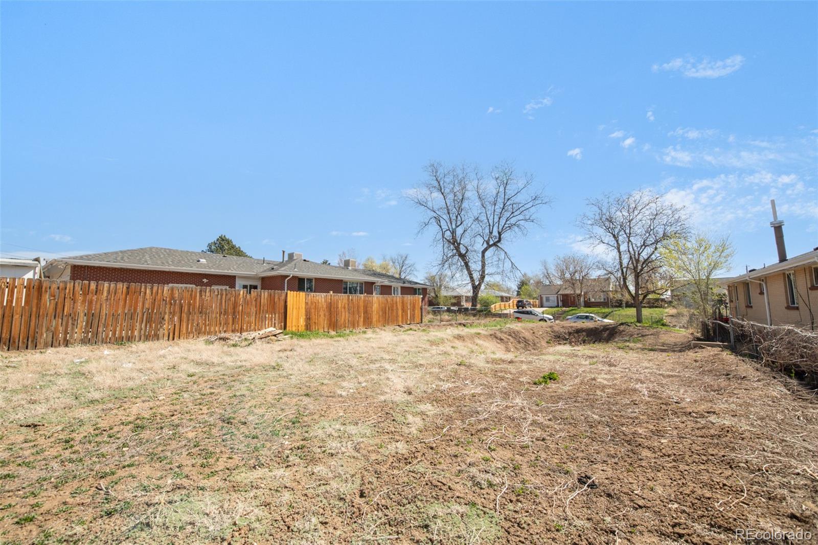 909-911 Wolff Street