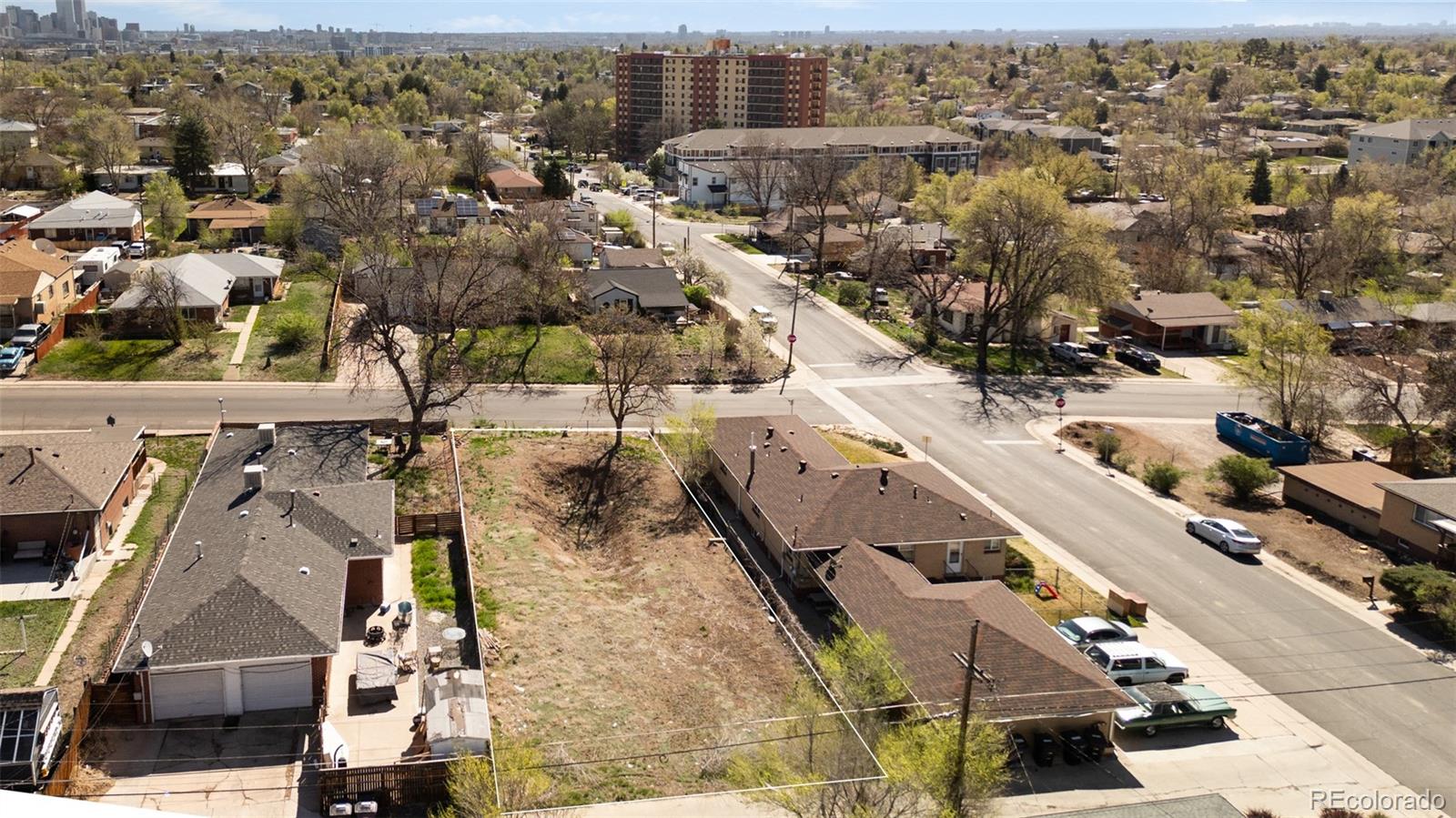 909-911 Wolff Street